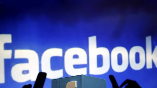 Iată ce NU trebuie să postezi pe facebook de sărbători. Sigur nu știai asta