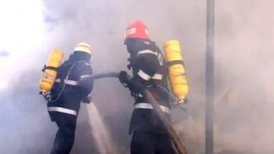 Pericol de explozie în localitatea Poarta Albă, după un incendiu
