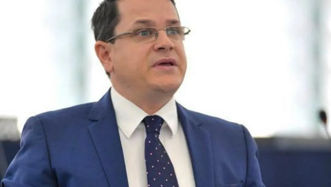 SRI îl "desecretizează" pe generalul Dumitru Dumbravă. Dovezi istorice prezentate public