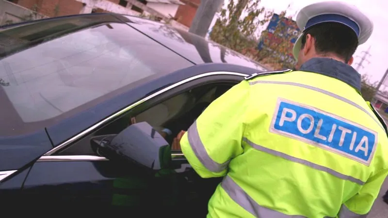 Ce riscă cei care jignesc un poliţist aflat la datorie