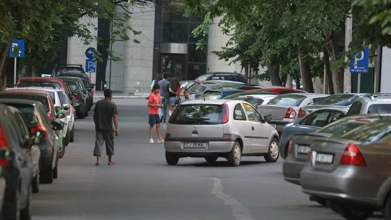 Parcagiii ilegali vor fi sancţionaţi. Legea a trecut de Senat