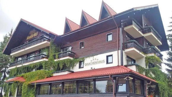 Cat costă o cameră în hotelul Simonei Halep