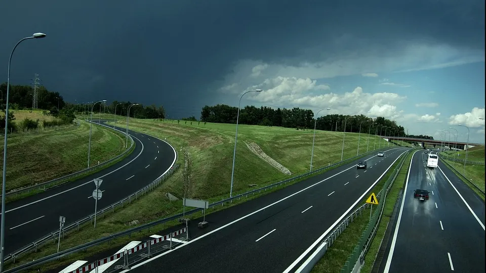 Autoritățile au găsit soluția pentru reducera numărului de mașini. Pe șoferi îi așteaptă taxe uriașe