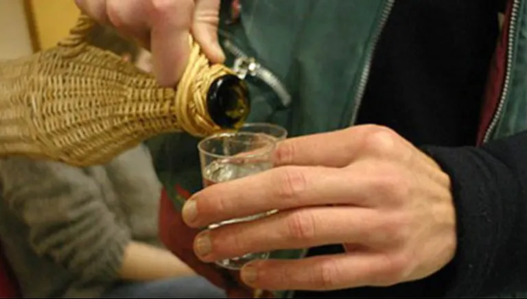 Moarte teribilă pentru un bărbat: ce i-a făcut prietenul de pahar după ce au băut împreună