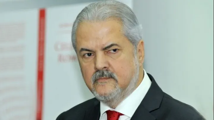 Opinie: Semnalul lui Adrian Năstase pentru PSD