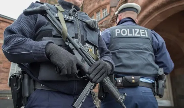 Atentat terorist dejucat în Germania. A plănuit un atac cu mașina asupra unui patinoar