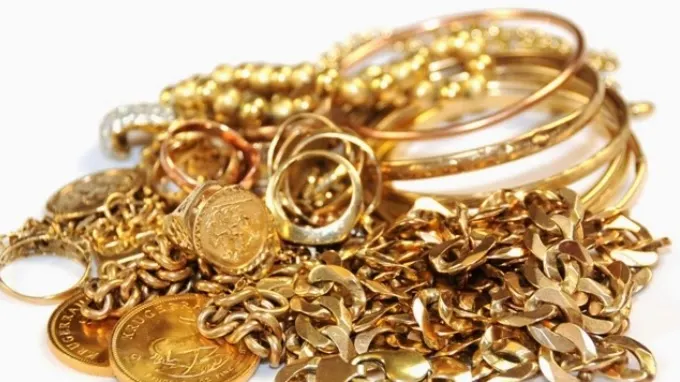 10 obiceiuri proaste la care trebuie să renunţi dacă vrei să te îmbogăţeşti