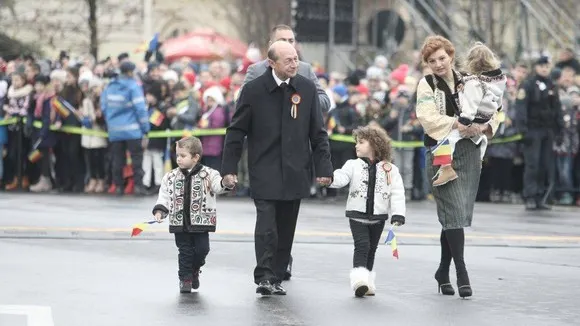 Nepoții lui Traian Băsescu, vedete la parada de 1 Decembrie, Ziua Națională VIDEO