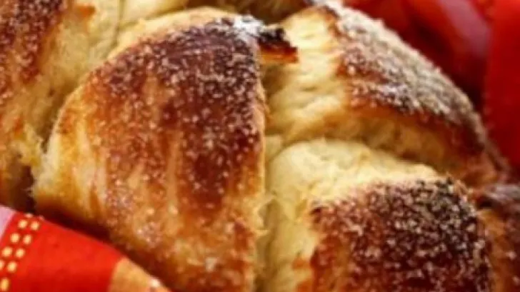 Sărbători fericite! Secretul cozonacului trântit. Cel mai bun cozonac de Crăciun 