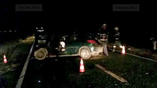 Accident cumplit în Timiș. Două persoane au rămas încarcerate