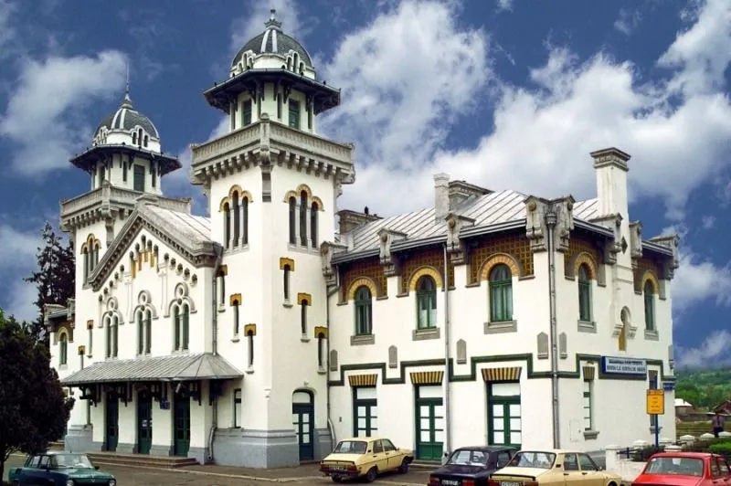 Povestea neştiută a Gării din Curtea de Argeş: Cine a dorit construcţia clădirii
