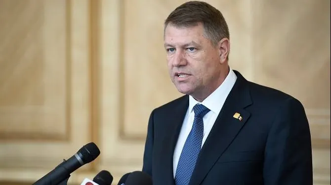 Luptă dură între Iohannis și Băsescu. Cine a câștigat? Ce i-a enervat pe români în 2017?