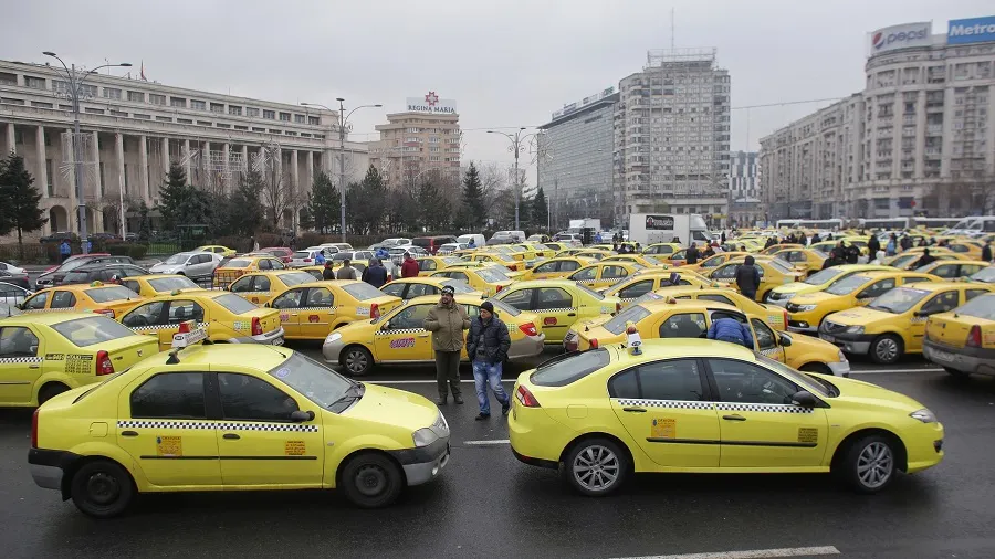 Transportatorii au încheiat protestul, după aproape şapte ore