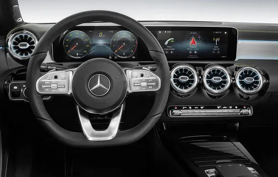 Prima imagine cu noul Mercedes Clasa A