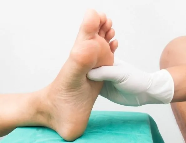 Boala FĂRĂ LEAC care chinuie milioane de oameni