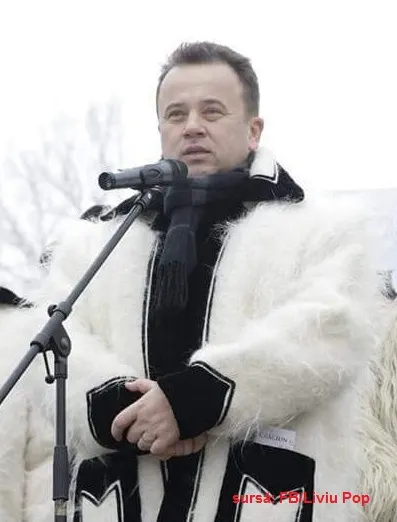 Liviu Pop, val de critici pentru noul regulament şcolar! Reacţia - NO COMMENT  