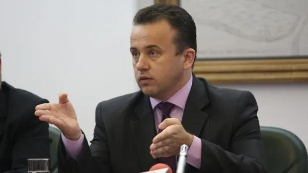 Pop:”Un profesor care este exclus din învăţământ nu trebuie să mai intre în sistem o perioadă”