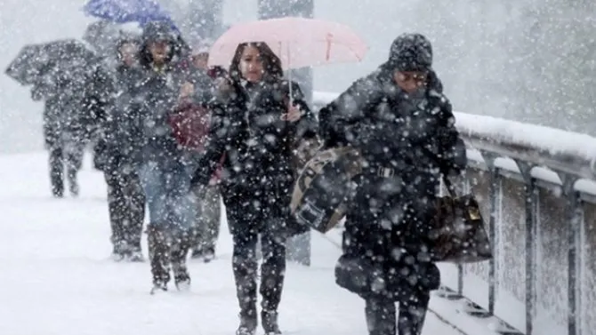 Anunțul de ultima oră de la METEO: maxime negative, ninsorile se extind