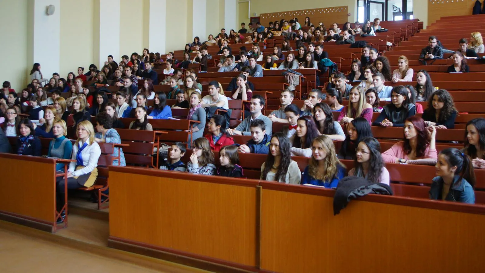 Rectorii a 45 de universităţi susţin nominalizarea lui Valentin Popa ca ministru al Educaţiei