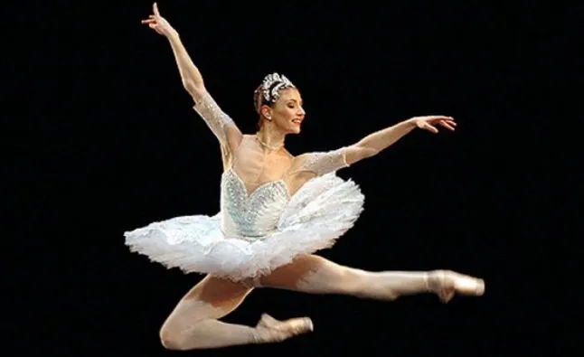 Balerina Alina Cojocaru, premiu important în Marea Britanie