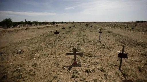 S-au dus să aprindă lumânări la cimitir, dar mai să cadă din picioare! Sicriele erau desfăcute şi...