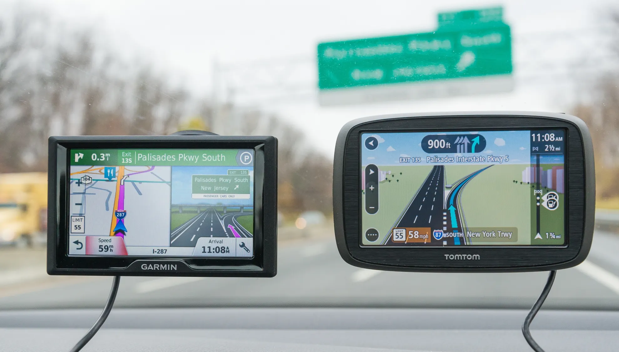 eMAG. GPS-uri auto performante, în oferta zilei pe eMAG.ro. Iată cele mai bune reduceri
