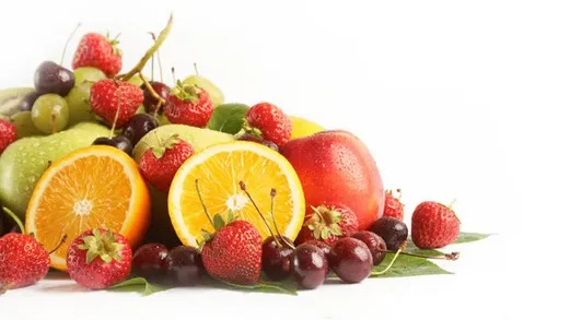 Când trebuie să consumi fructe. Află ce spun medicii!