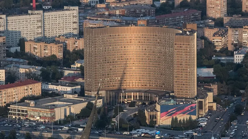 Incendiu la unul dintre cele mai mari hoteluri din Rusia. Sute de oameni, evacuaţi