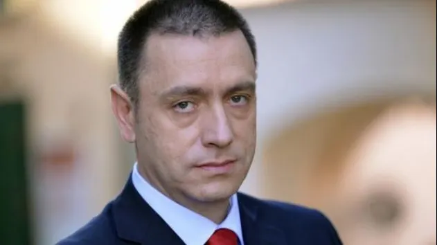 Ce spune ministrul Apărării despre salariile militarilor