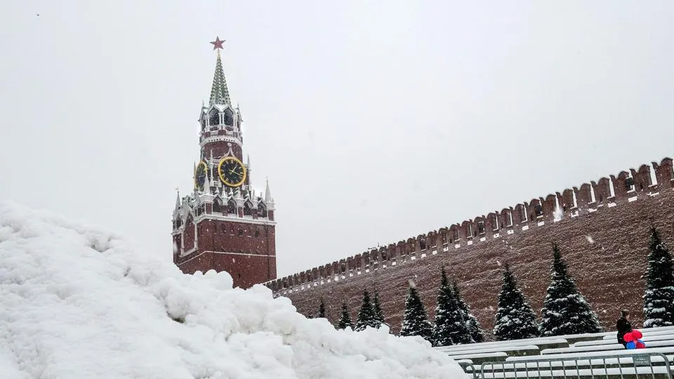 VIDEO. Furtuna apocaliptică la Moscova. Mai mulți oameni răniți