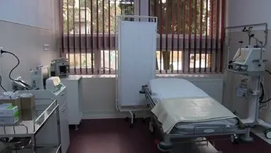 Dublă tragedie. Înainte să moară, i-a căzut un aparat medical în cap. La priveghi, încă un deces
