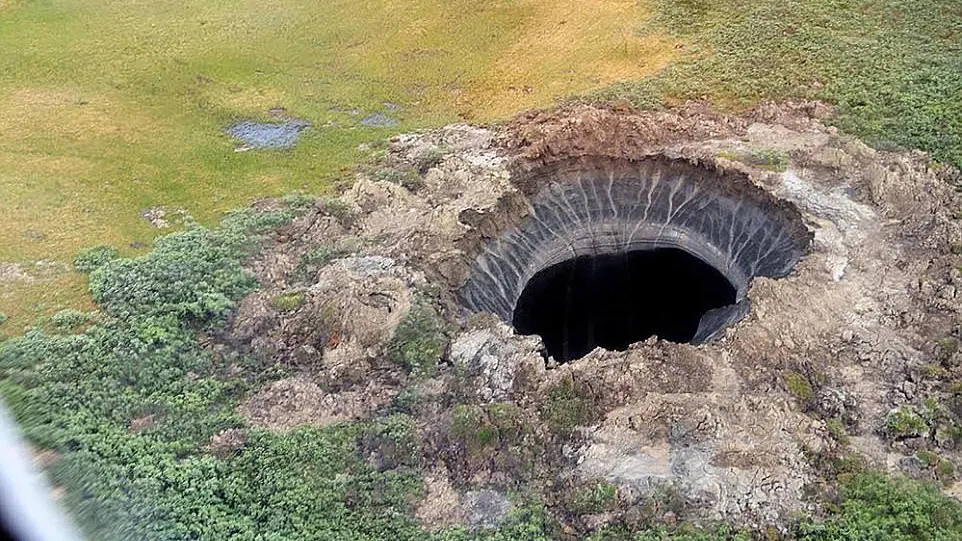 Dezvăluire șocantă: craterele misterioase de la marginea lumii au fost create de oameni