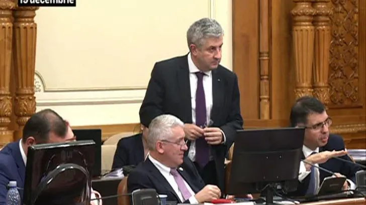 VIDEO. Legile Justiţiei au trecut de Cameră, pe repede-înainte. Dezbateri cu scandal în plen