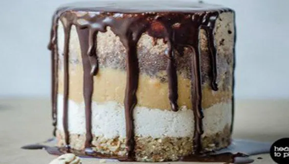 Cum să-ți faci Snickers de casă, organic, raw-vegan și fără gluten