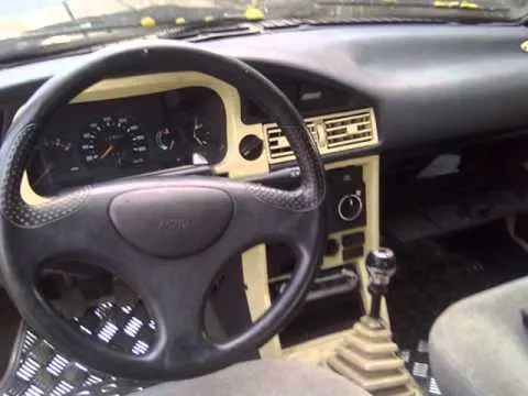 Dacia. Dacia Nova. Sigur vă amintiţi de Dacia Nova.Dar a existat prototipul R523 pe care l-au ascuns