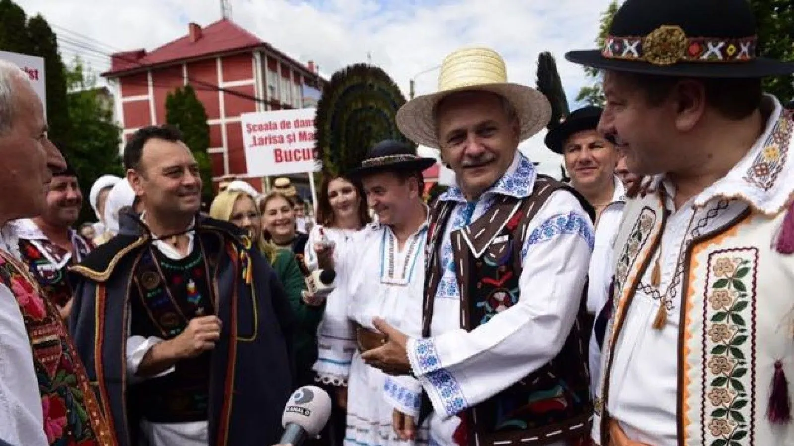 Raeţchi: Dragnea face stand up comedy când spune că n-a interprins acţiuni împotriva Justiţiei