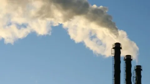 România ar putea fi sancţionată de CE din cauza poluării aerului