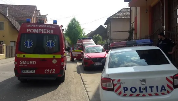 Bărbat înjunghiat pe stradă, sub ochii copilului!