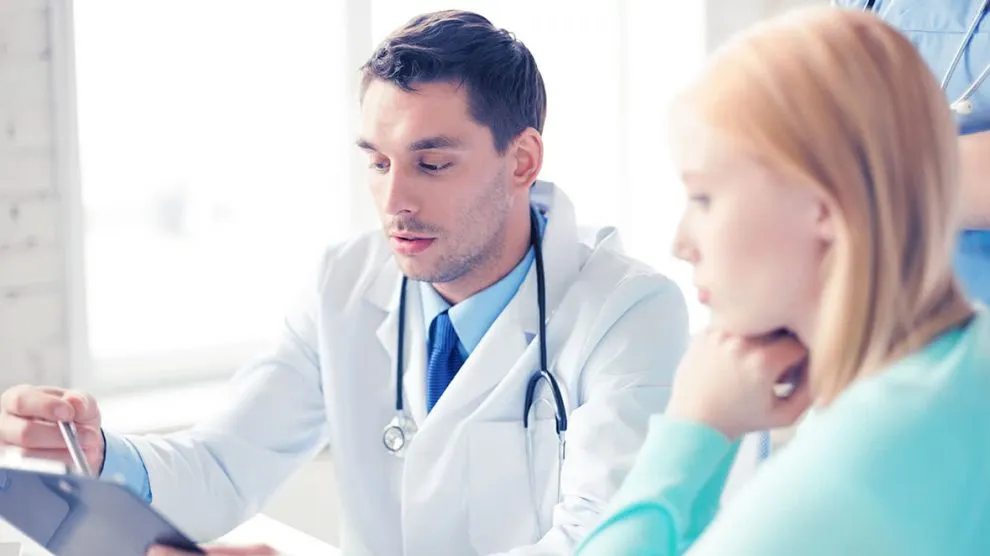 A simţit o durere puternică în timpul actului sexual. Medicul a fost şocat când a văzut-o