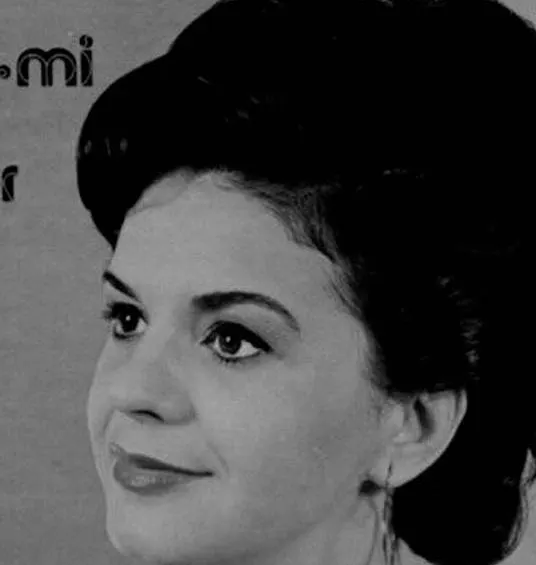 De ce s-au bătut oamenii pentru pachețele la înmormântarea Ionelei Prodan