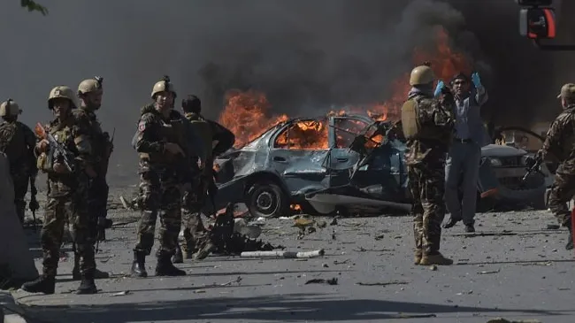 Măcel în Afganistan. Opt militari români răniți într-un atentat care a ucis 11 copii
