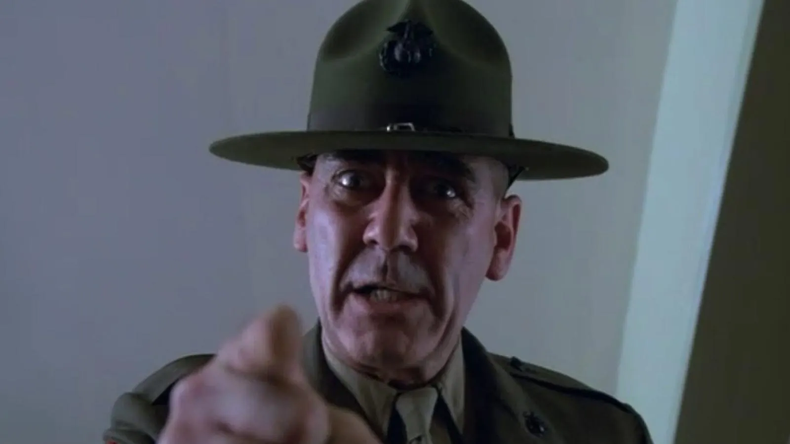 Lacrimi la Hollywood! A murit starul filmului "Full Metal Jacket"