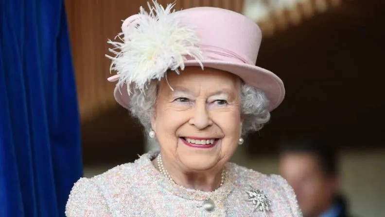 Regina Marii Britanii, la 92 de ani. 16 lucruri pe care nu le ştiai despre Regina Elisabeta a II-a