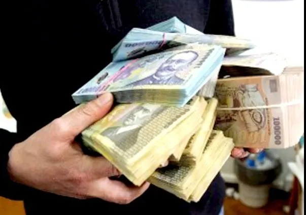 Guvernul rostogolește datoriile și se împrumută pentru salarii și pensii
