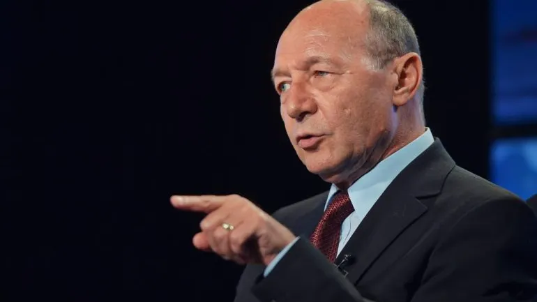 Băsescu, prima opinie în scandalul demisiei lui Dăncilă : Este o încălcare gravă a atribuţiilor