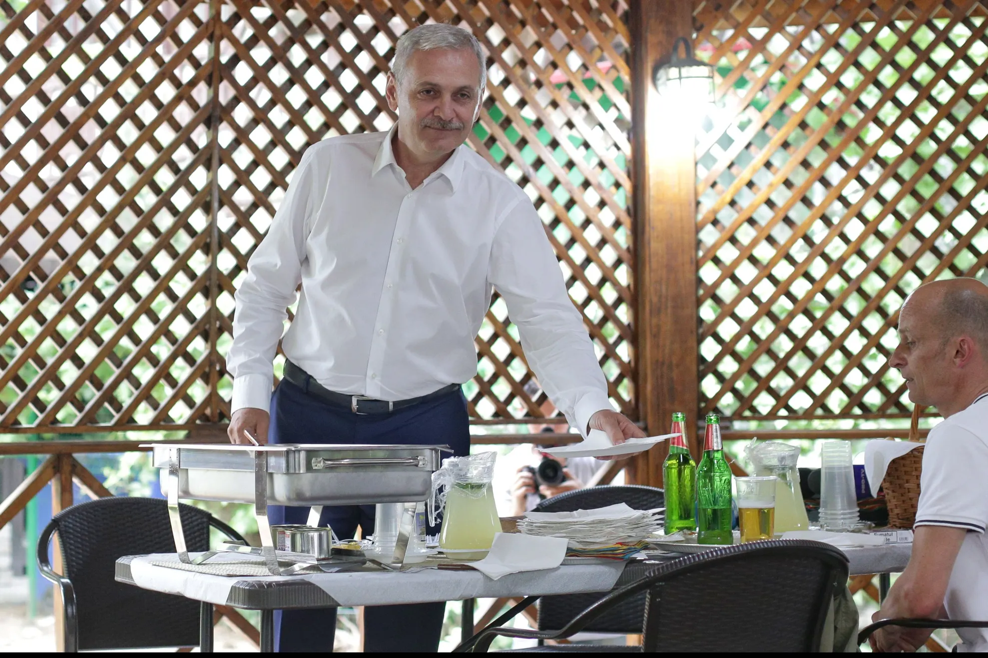 REPORTAJ. Între micii lui Dragnea și ”PSD, sinucide-te”