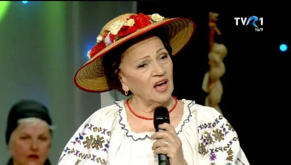 O îndrăgită cântăreaţă de muzică populară, în comă la Floreasca