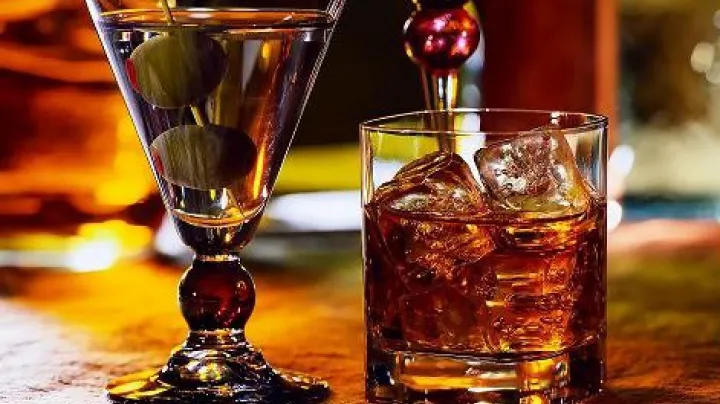 Ai consumat alcool şi păţeşti ceva neobişnuit? Ai mare grijă - este extrem de grav
