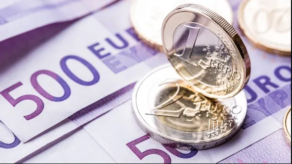 Prima îngheţare a cursului euro în instanţă, implicaţii majore în sistemul bancar