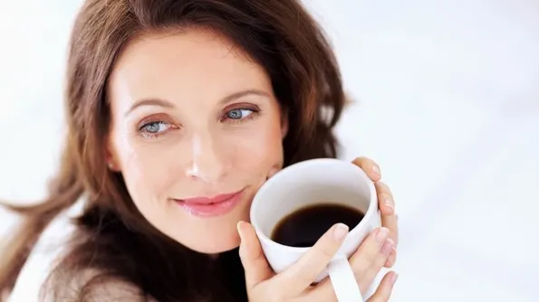 Adaugă o linguriţă din acest amestec în cafea pentru stimularea pierderii în greutate